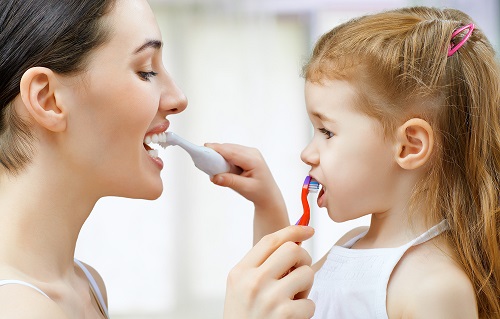 When Should I Start Brushing My Baby's Teeth?04