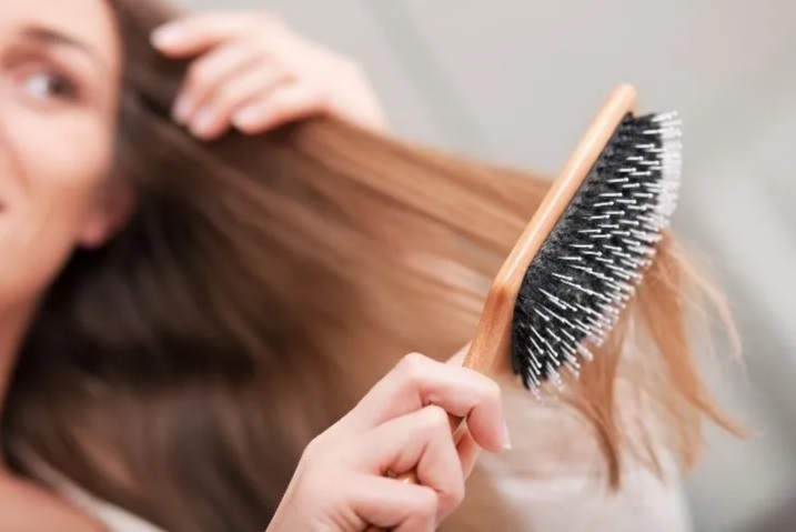 quality comb or brushes for dandruff